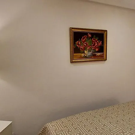 Milada En Apartment *
